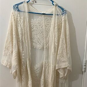 Elegant Cream Lace Kimono Cardigan Cover Up
Size XXL-XXXL